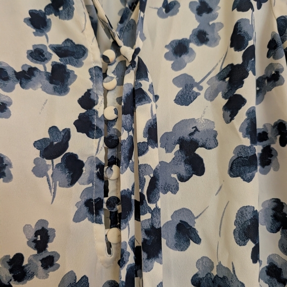 Dorothy Perkins Floral Print Women's Top - Blue and White Size Medium - Picture 5 of 9